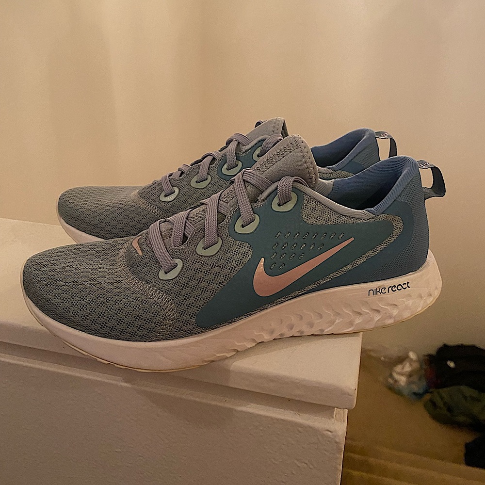 Nike women’s tennis shoes.